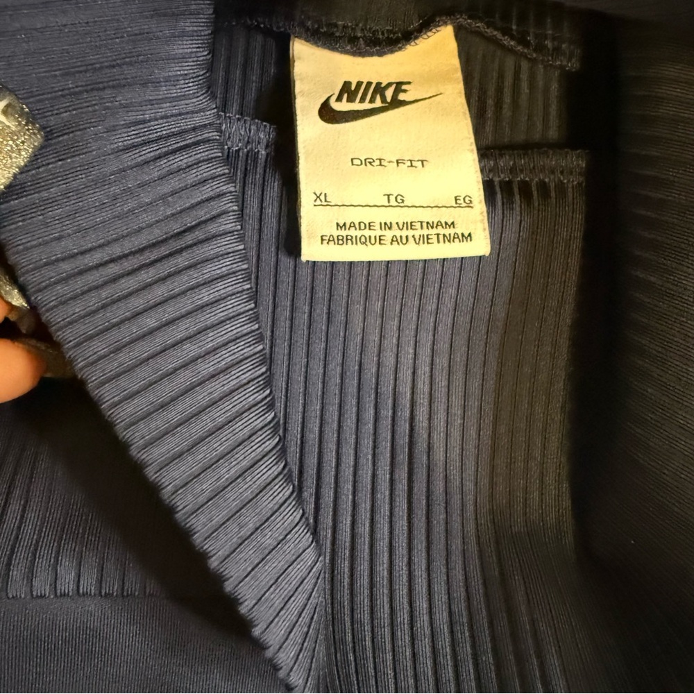 Nike Midnight Navy Long Sleeve Dri-Fit Ribbed Active Top NWOT - Picture 3 of 6